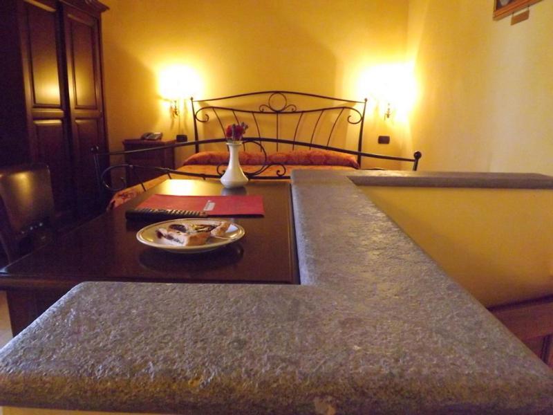 Relais Il Postiglione - Antica Posta Dei Chigi Hotell Campagnano Di Roma Eksteriør bilde