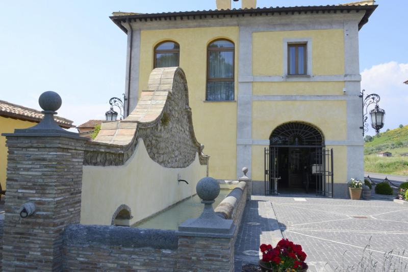 Relais Il Postiglione - Antica Posta Dei Chigi Hotell Campagnano Di Roma Eksteriør bilde